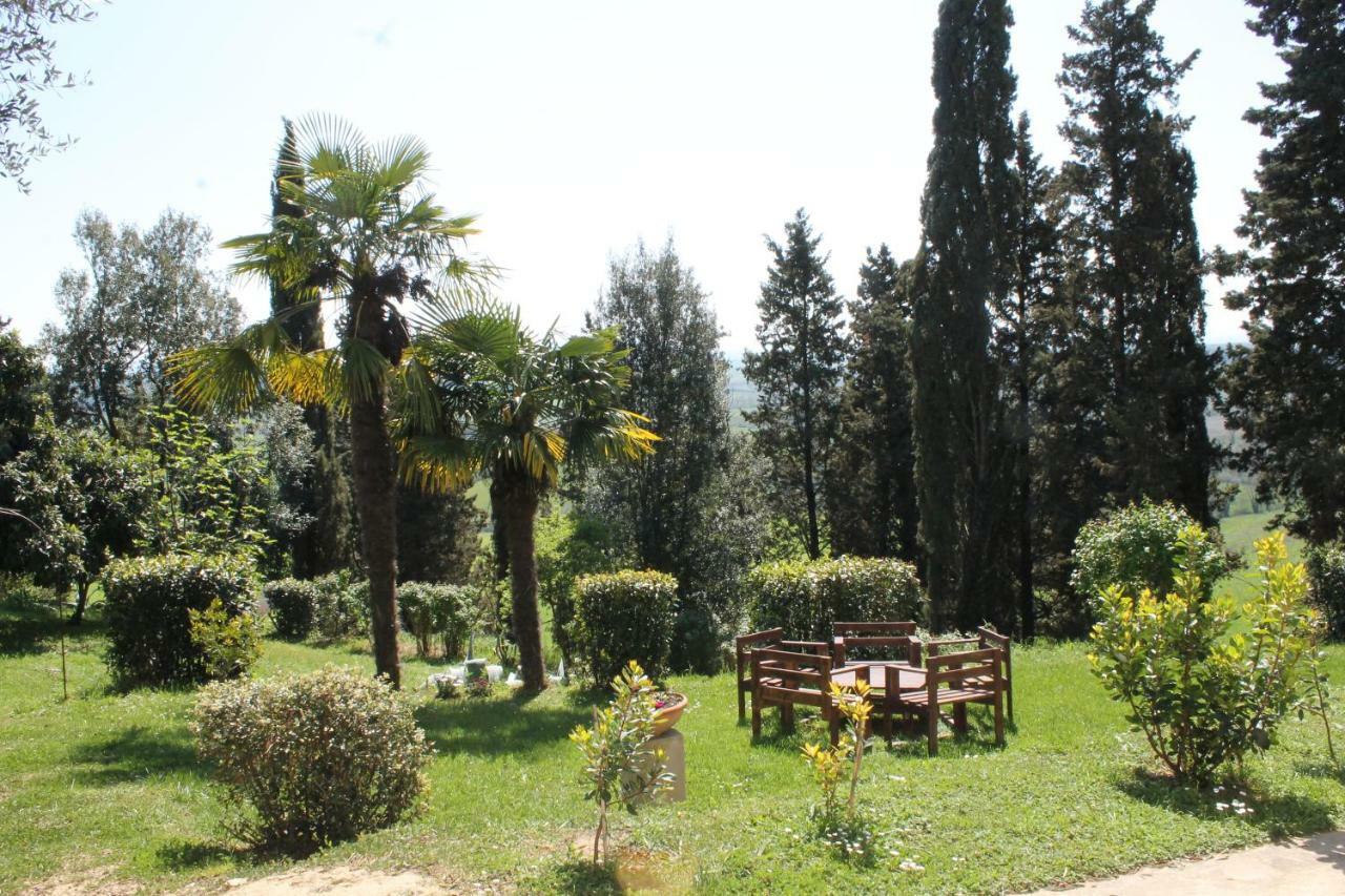 Bb Gli Aristogatti Bed & Breakfast Ghizzano Exterior photo